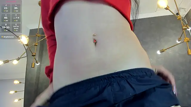 danaythamara1 online show from 10.20.25