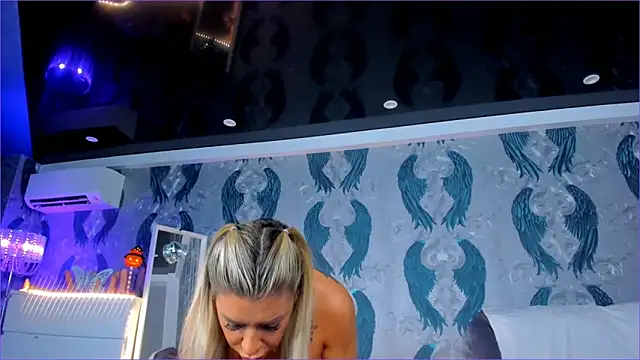 anneswhite online show from 11.18.25