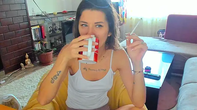 Snapshot of marie_marie03 chatting on 01.12.26 marie marie03 online show from 01.12.26