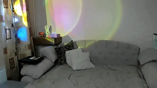 Vivian Davis online show from 03.05.26