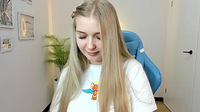 Adr1ana  online show from 12.05.24