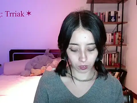 Snapshot of babyluna_8_8 chatting on 04.19.26 babyluna 8 8 online show from 04.19.26