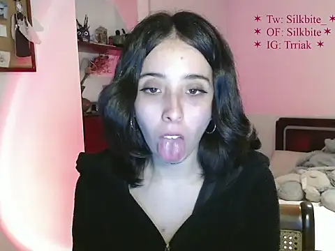 Snapshot of babyluna_8_8 chatting on 05.11.26 babyluna 8 8 online show from 05.11.26