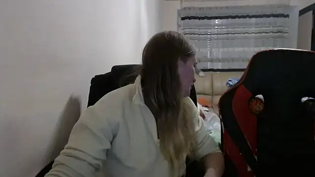 PeterAndJen online show from 11.06.25