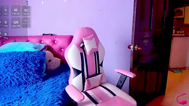 crissn0707 online show from 09.15.25