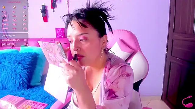 crissn0707 online show from 11.23.25