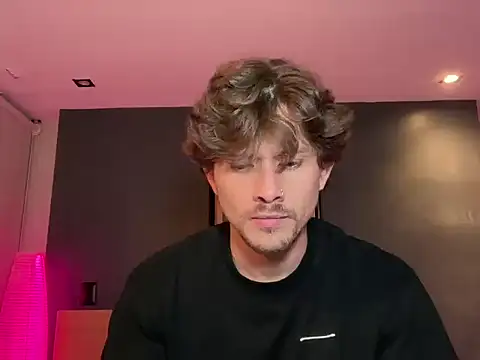 Snapshot of mcklister_kinky_feets chatting on 02.07.26 mcklister kinky feets online show from 02.07.26