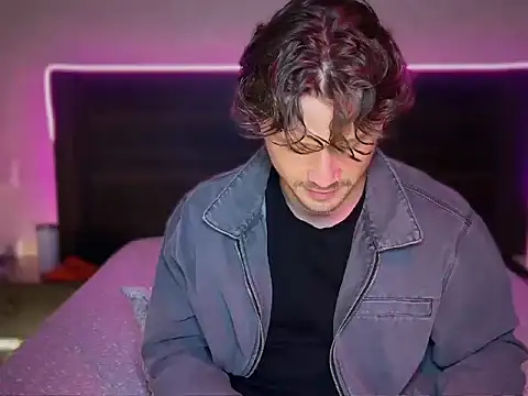 Snapshot of mcklister_kinky_feets chatting on 03.28.26 mcklister kinky feets online show from 03.28.26