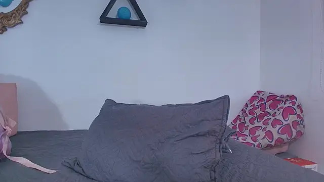 timkerbell  online show from 03.08.25