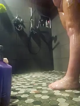 Snapshot of Kinkybeauty_freakybeast chatting on 11.02.25 Kinkybeauty freakybeast online show from 11.02.25