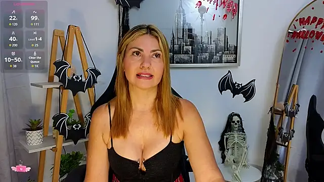 Snapshot of bella__adams chatting on 10.21.25 bella adams online show from 10.21.25