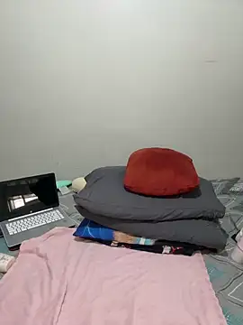 MileyGia online show from 03.29.26