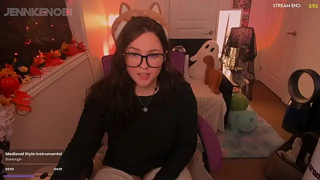 Snapshot of JennKenobi chatting on 09.25.25 JennKenobi online show from 09.25.25