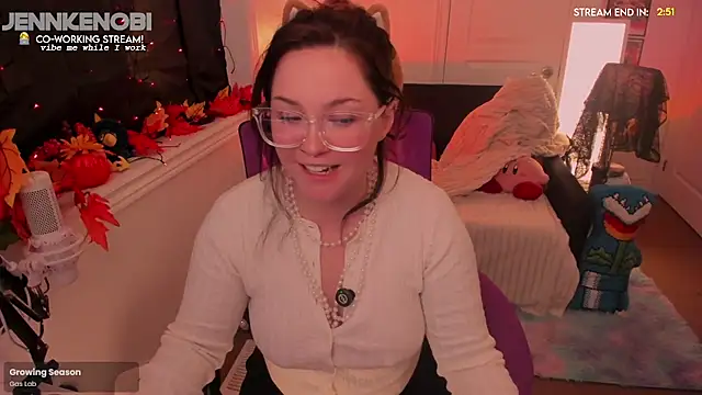 Snapshot of JennKenobi chatting on 09.29.25 JennKenobi online show from 09.29.25
