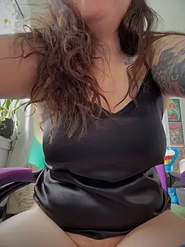 JennKenobi online show from 02.26.26