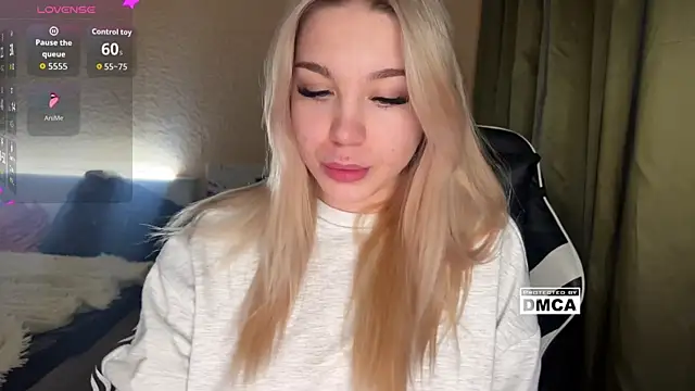 ariashaa online show from 11.18.25