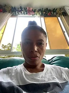 Snapshot of angelica_af chatting on 12.13.24 angelica af online show from 12.13.24