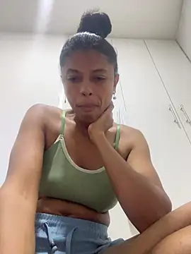 Snapshot of angelica_af chatting on 12.18.24 angelica af online show from 12.18.24