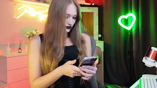 MrsTenderBeast online show from 10.10.25