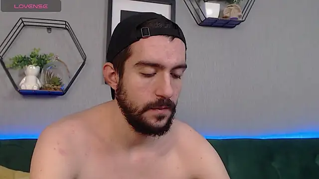 Snapshot of Dylan_Best chatting on 12.16.24 Dylan Best online show from 12.16.24