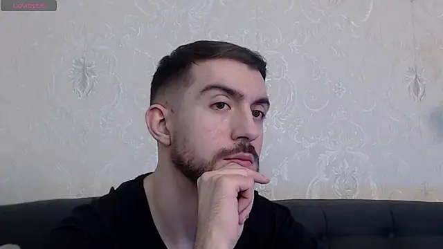 Snapshot of Dylan_Best chatting on 03.08.25 Dylan Best online show from 03.08.25