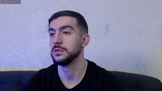 Snapshot of Dylan_Best chatting on 03.11.25 Dylan Best online show from 03.11.25