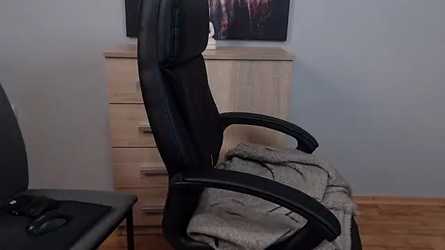 Snapshot of Dylan_Best chatting on 03.16.25 Dylan Best online show from 03.16.25