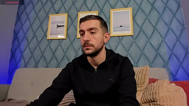 Snapshot of Dylan_Best chatting on 03.19.25 Dylan Best online show from 03.19.25