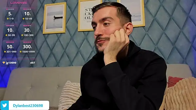 Snapshot of Dylan_Best chatting on 03.19.25 Dylan Best online show from 03.19.25