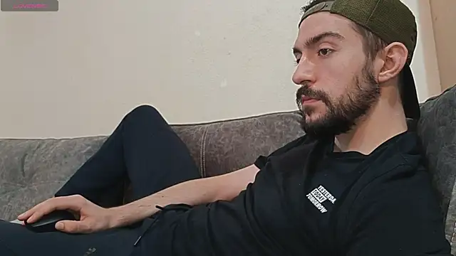 Snapshot of Dylan_Best chatting on 09.27.25 Dylan Best online show from 09.27.25