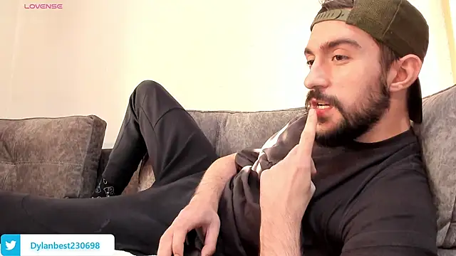 Snapshot of Dylan_Best chatting on 10.01.25 Dylan Best online show from 10.01.25