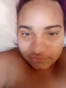 Hilarybunnyy online show from 12.22.24