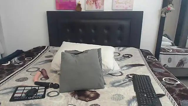 katiehotx online show from 03.28.26