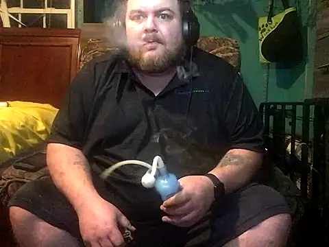 Snapshot of fatdickdaddy448 chatting on 12.09.24 fatdickdaddy448 online show from 12.09.24