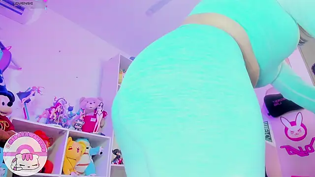 Snapshot of meda_kawaii_ chatting on 03.09.25 meda kawaii  online show from 03.09.25