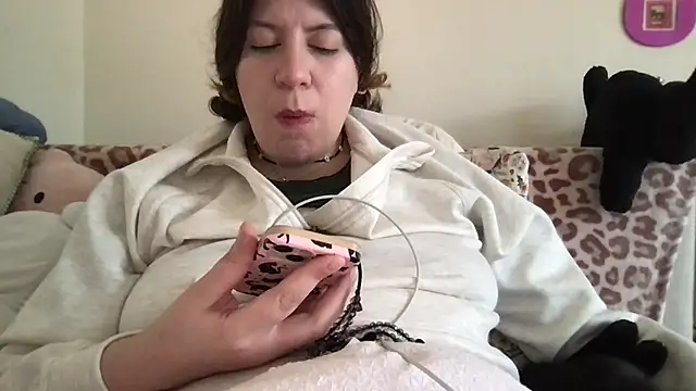 HYPHYtype online show from 09.13.25