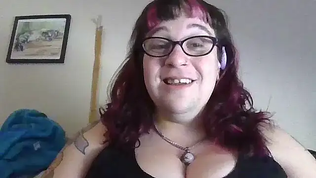 Snapshot of GothyBaby chatting on 03.01.25 GothyBaby online show from 03.01.25