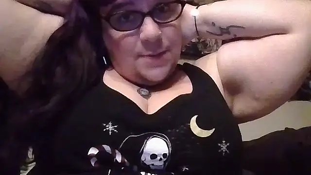 Snapshot of GothyBaby chatting on 11.13.25 GothyBaby online show from 11.13.25