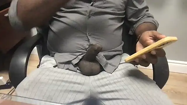 Snapshot of kirancanada1 chatting on 12.05.24 kirancanada1 online show from 12.05.24