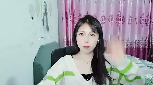 Snapshot of Sunset_glow chatting on 01.21.25 Sunset glow online show from 01.21.25