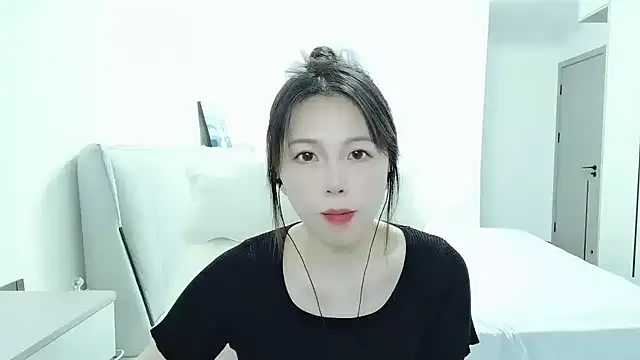 Snapshot of Sunset_glow chatting on 09.22.25 Sunset glow online show from 09.22.25