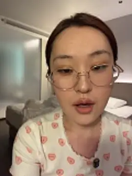 Snapshot of sphynx-_- chatting on 05.20.26 sphynx- - online show from 05.20.26