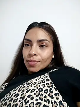 Ivanna2 online show from 12.14.25