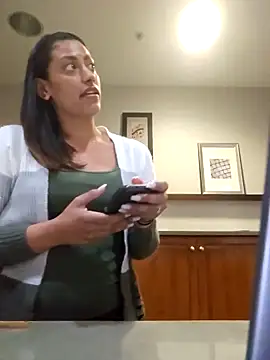 Nikkierosee online show from 03.23.25