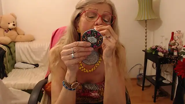 Snapshot of BlairFort chatting on 02.05.25 BlairFort online show from 02.05.25