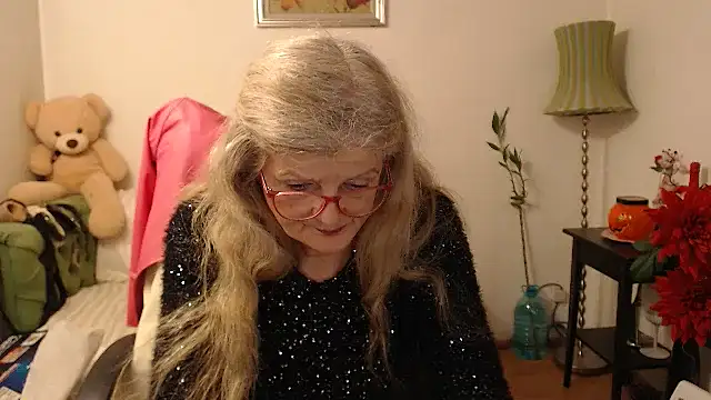 Snapshot of BlairFort chatting on 11.10.25 BlairFort online show from 11.10.25