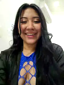 Snapshot of PamelaTomson chatting on 03.18.25 PamelaTomson online show from 03.18.25