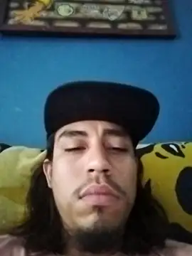Snapshot of AlexAlejandro13 chatting on 04.25.26 AlexAlejandro13 online show from 04.25.26