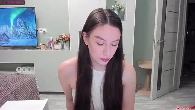 Snapshot of JuliaDiksonX chatting on 01.28.25 JuliaDiksonX online show from 01.28.25