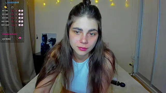 Snapshot of Bella_Foryou chatting on 02.19.25 Bella Foryou online show from 02.19.25